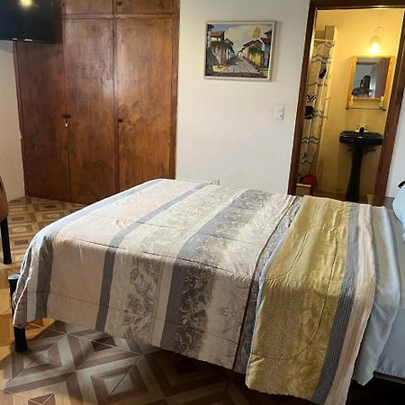 تابابيلا Quito Eco Lodge Airport - B&B المظهر الخارجي الصورة